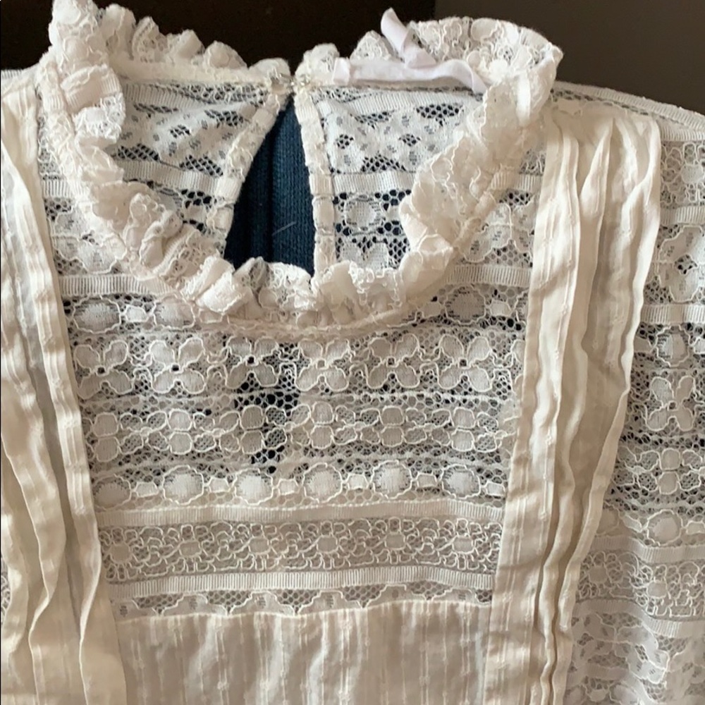 Ivory lace top - Picture 3 of 6